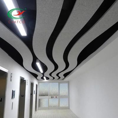 Οι sound-proofing ακουστικές ανώτατες επιτροπές ινών καθιστούν αλεξίπυρος πολύχρωμο