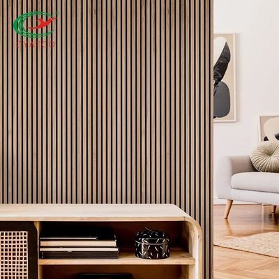 Slat διαμερισμάτων κάθετη ξύλινη ξυλεία 600x1200mm τοίχων ήχος - που απορροφά